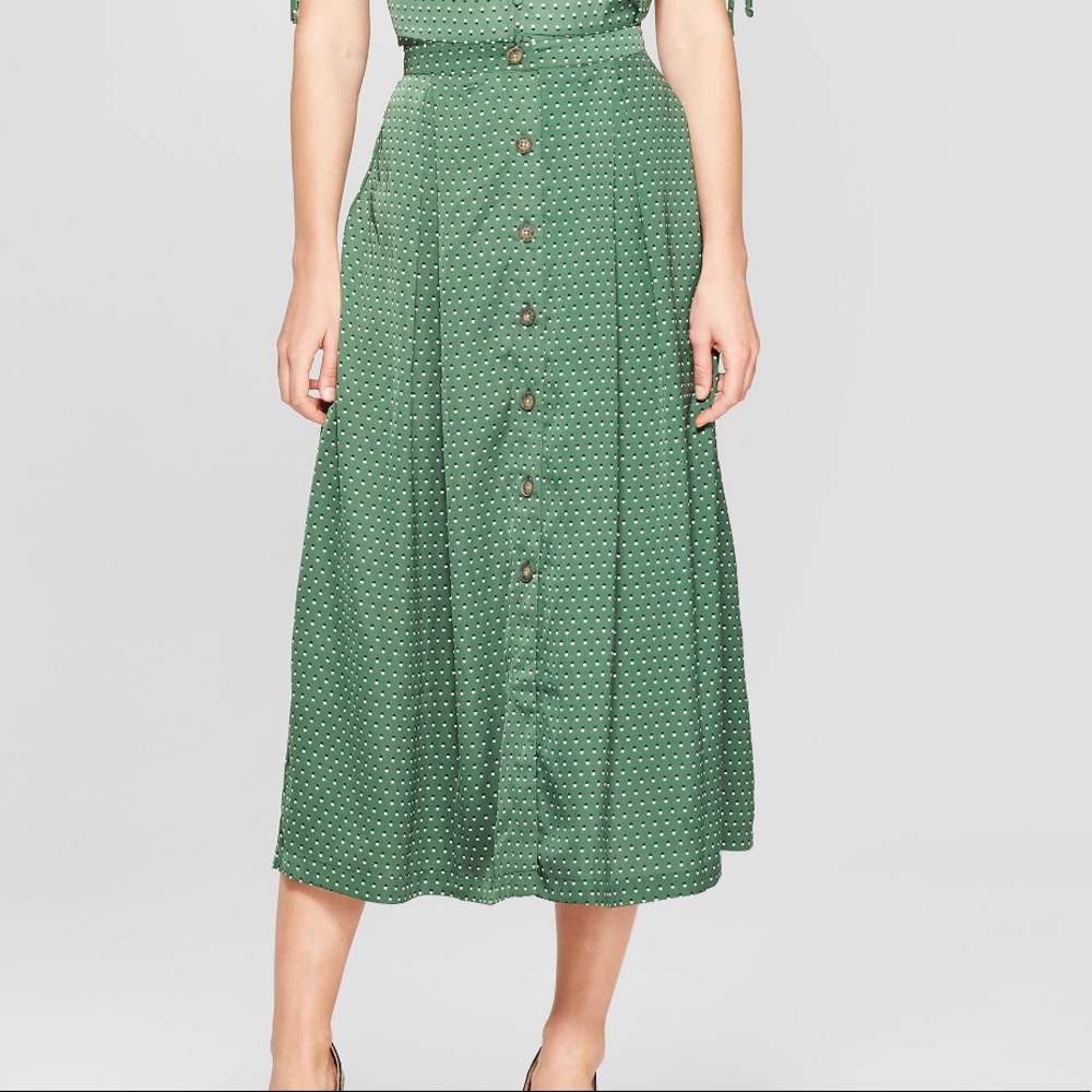 Women’s Polka dot button front A-line skirt